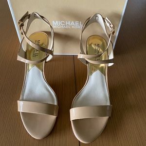 Michael Kors Kaylee Mid heal